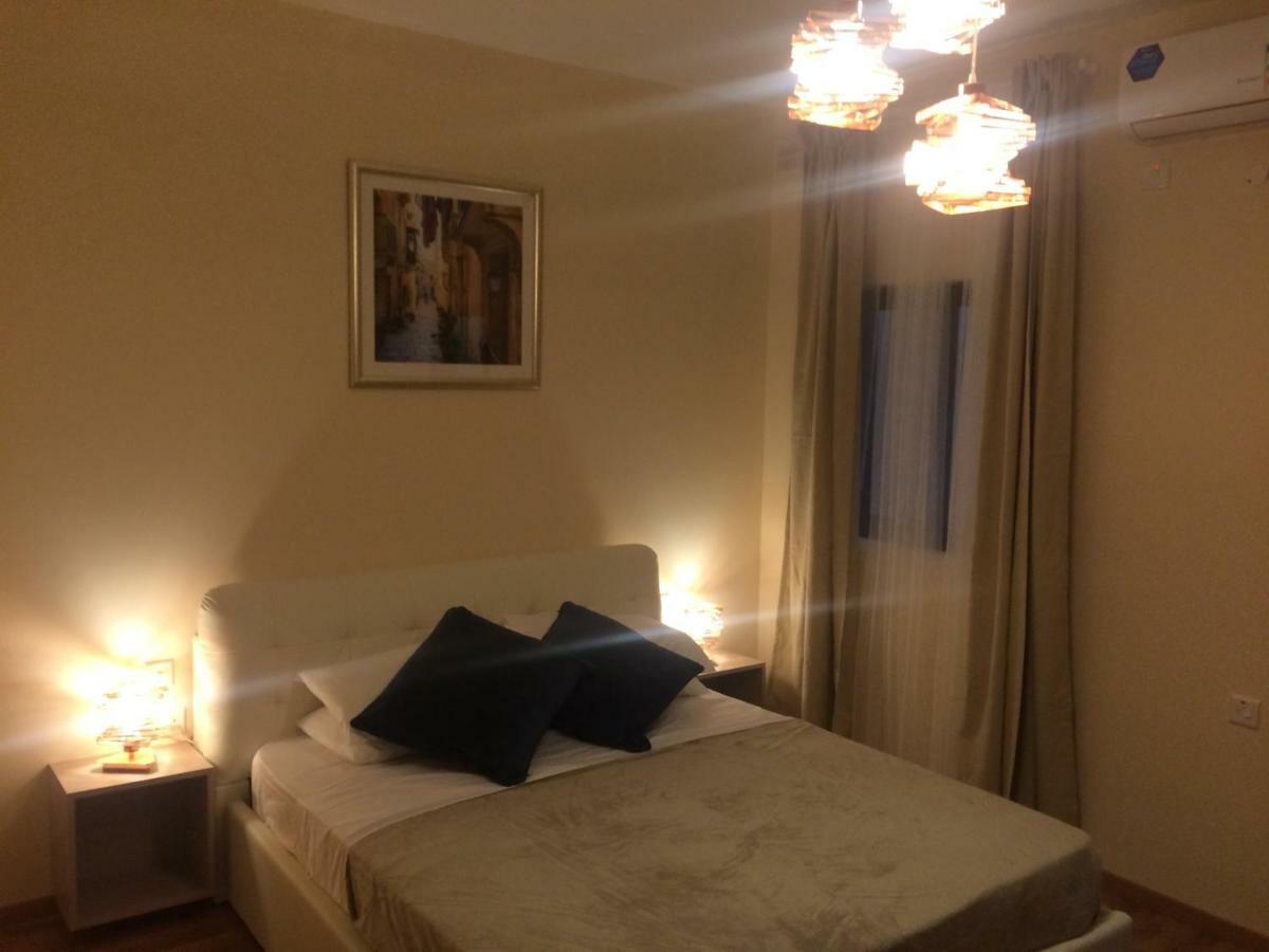 Higlander Apartments Mellieħa Esterno foto