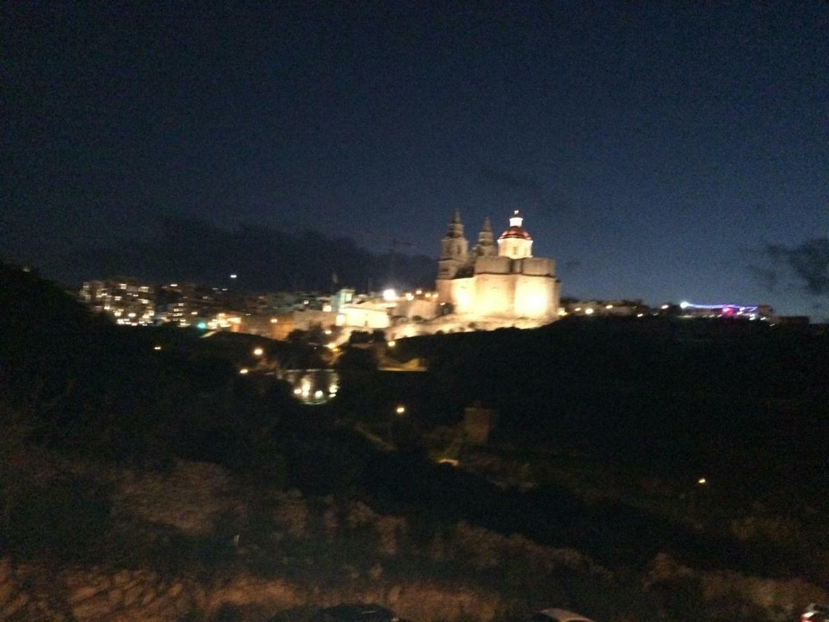 Higlander Apartments Mellieħa Esterno foto