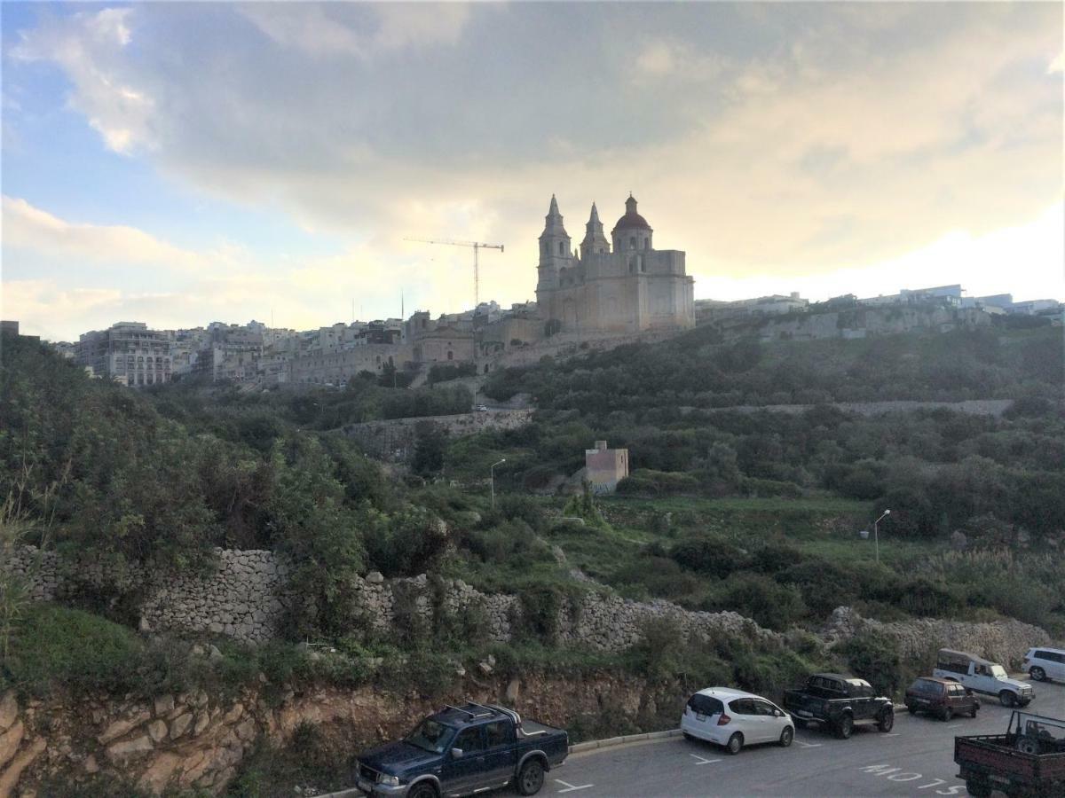 Higlander Apartments Mellieħa Esterno foto